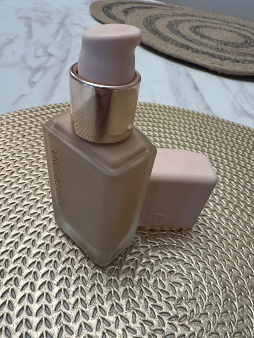Natasha Denona Foundation Bottle - Taupe Beige Cap - Picture 4 of 4
